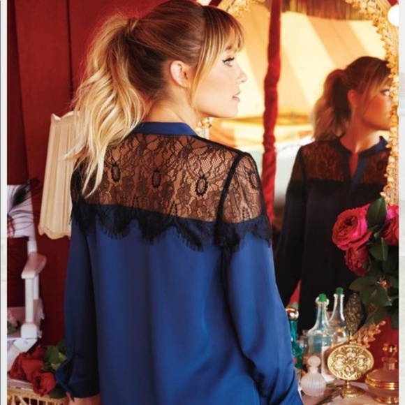 LC Lauren Conrad lace accented button up top Sz - Picture 2 of 7